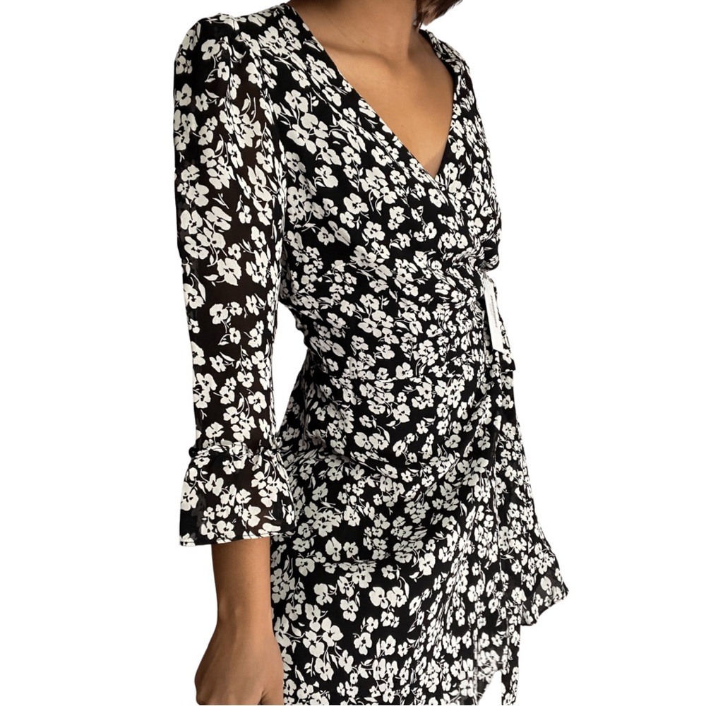 NWT Reformation Zoe Wrap Dress Black & White Floral ELAINE Size L